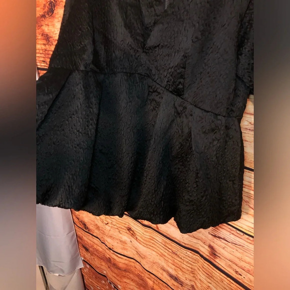 Black Top - Picture 14 of 16